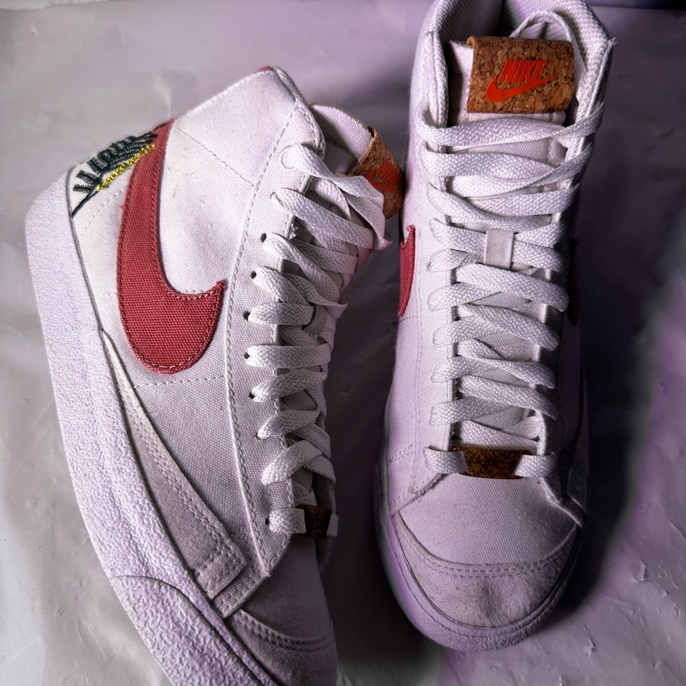 Nike Women's White and Pink Floral High-Tops - Picture 6 of 12